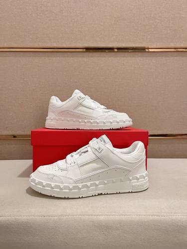 Picture of Valentino Shoes Men _SKUfw155933791fw